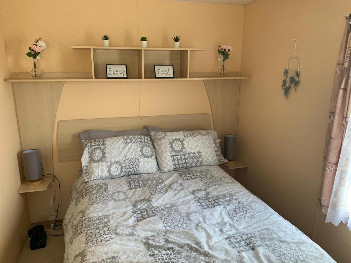 Sunnymede Ingoldmells Fantasy Islands Static Caravan Park Скегнес Екстериор снимка